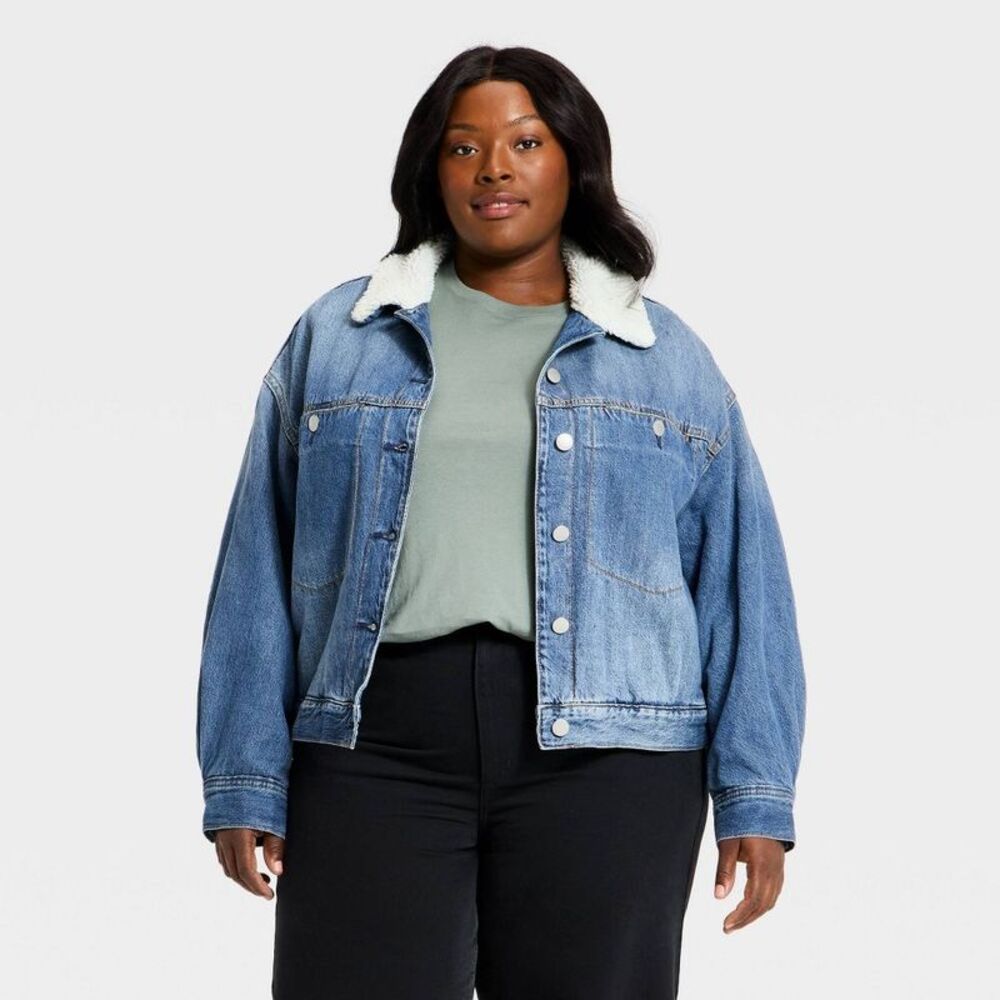 Women's Bubble Denim Jacket - Universal Thread Light Wash XXL